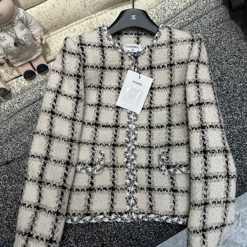 Ch*el coats